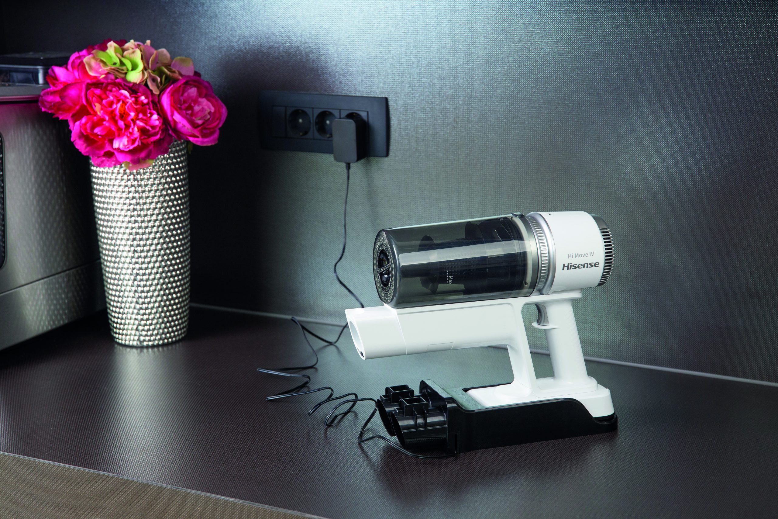 Aspirateur balai HVC6134W